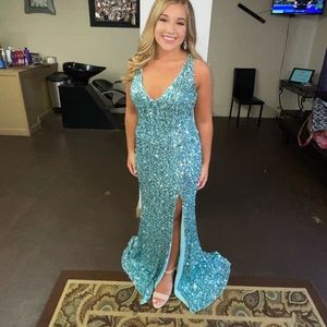 PROM DRESS FOR SALE!!